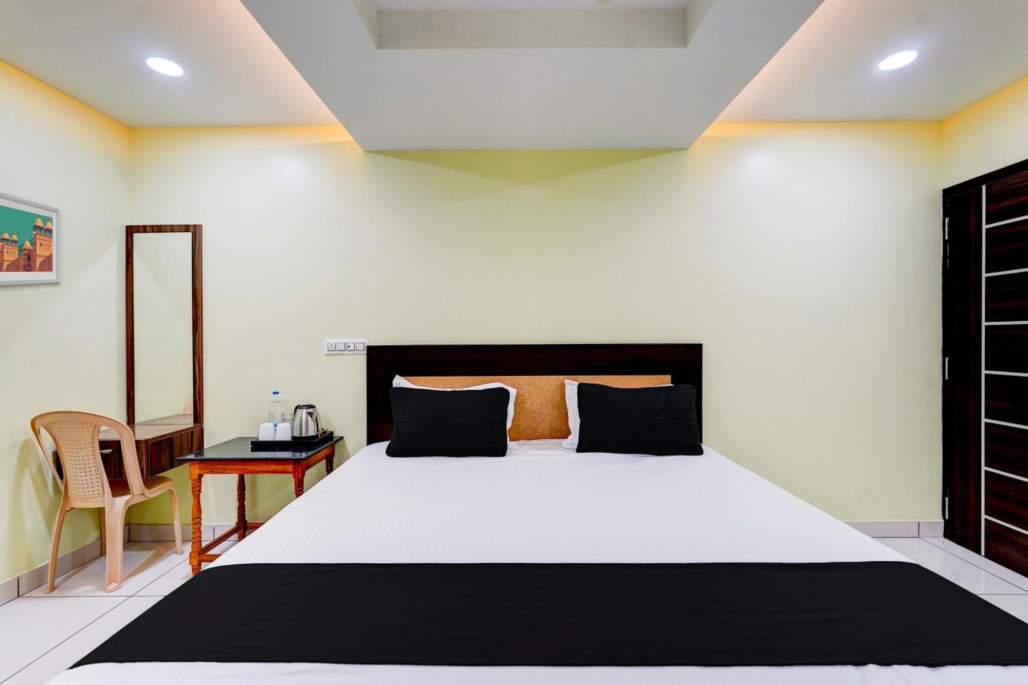 Super Hotel O Perungalathur Near Bus Stand شيناي المظهر الخارجي الصورة