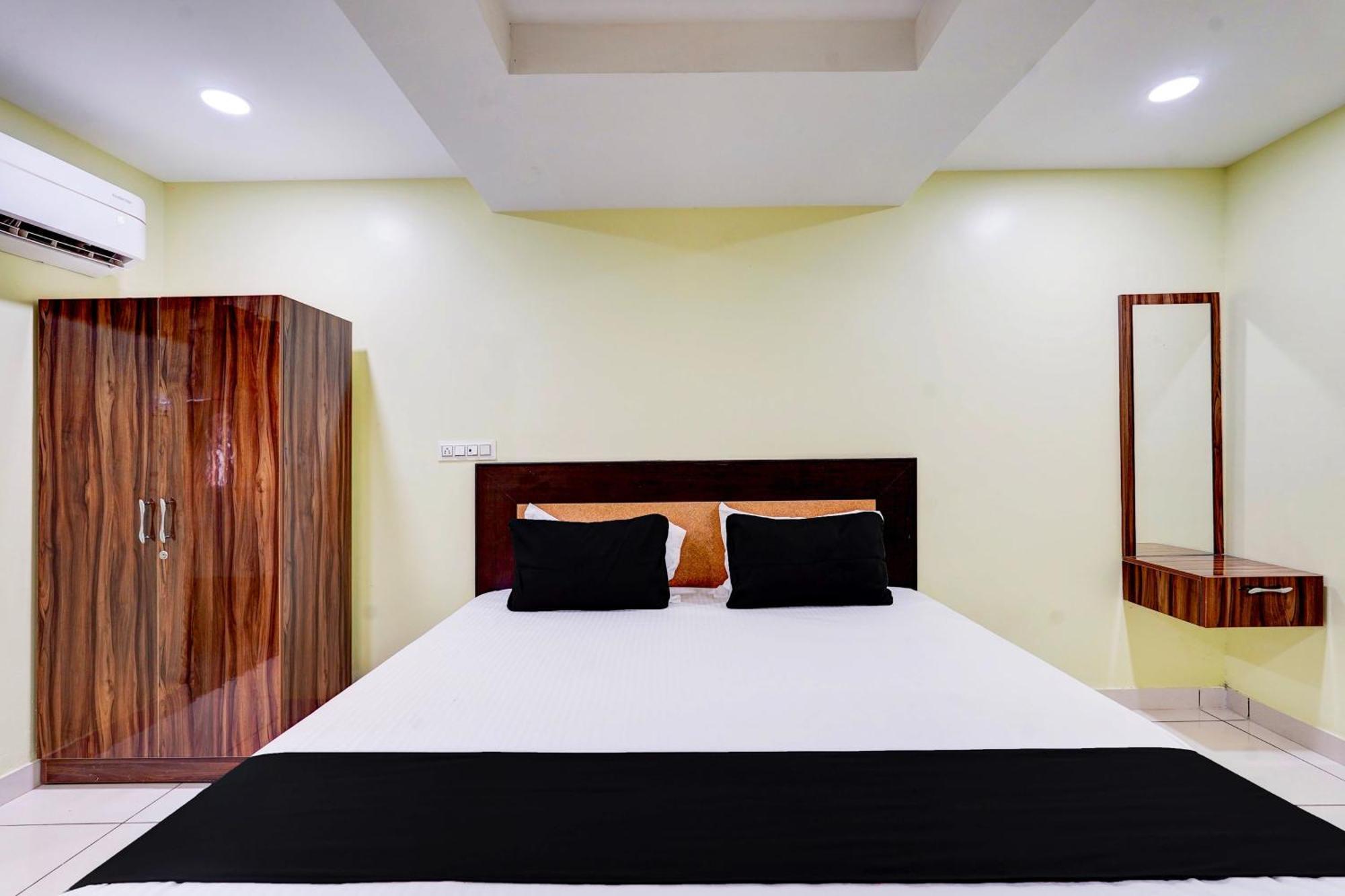 Super Hotel O Perungalathur Near Bus Stand شيناي المظهر الخارجي الصورة