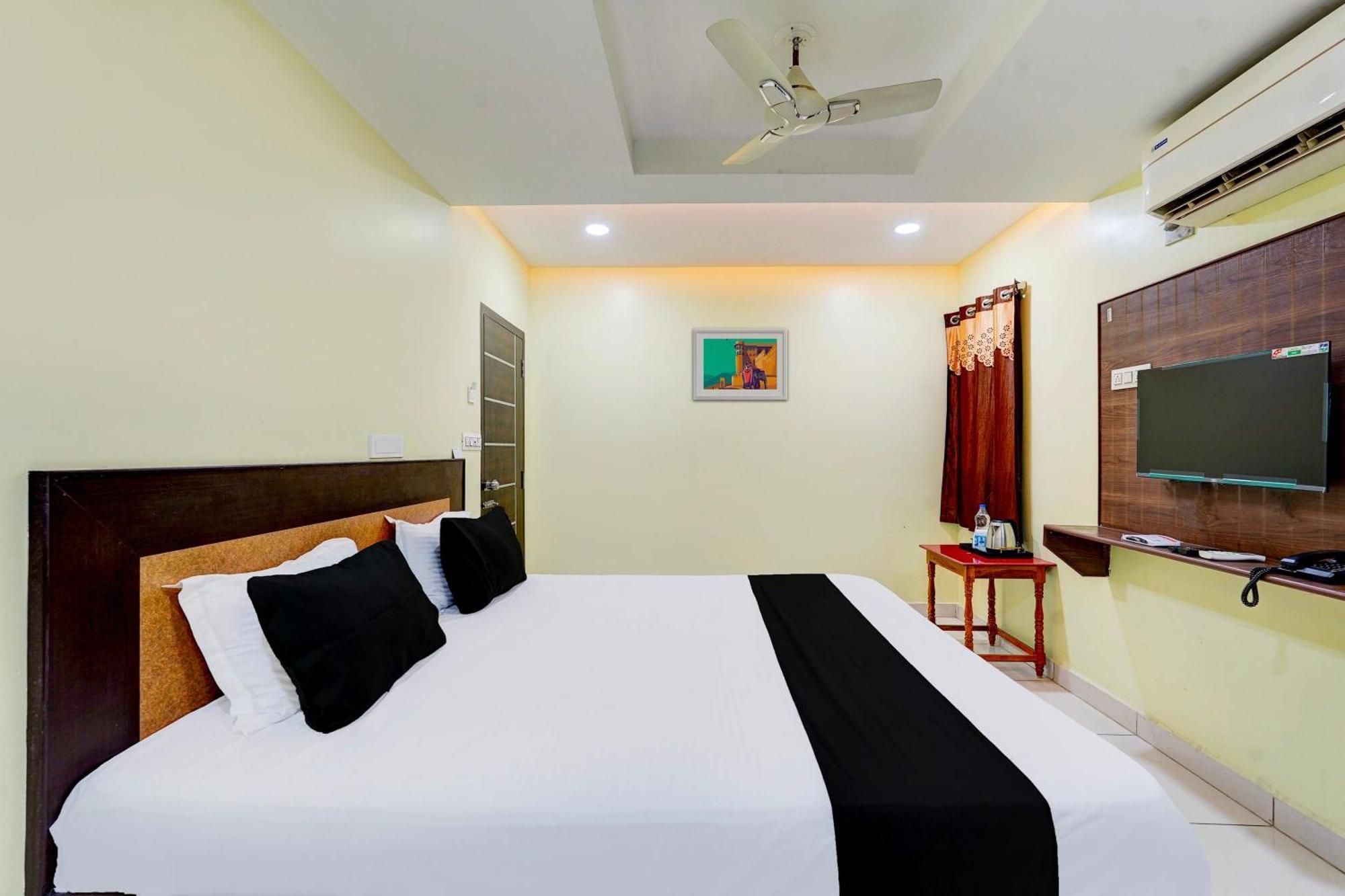 Super Hotel O Perungalathur Near Bus Stand شيناي المظهر الخارجي الصورة