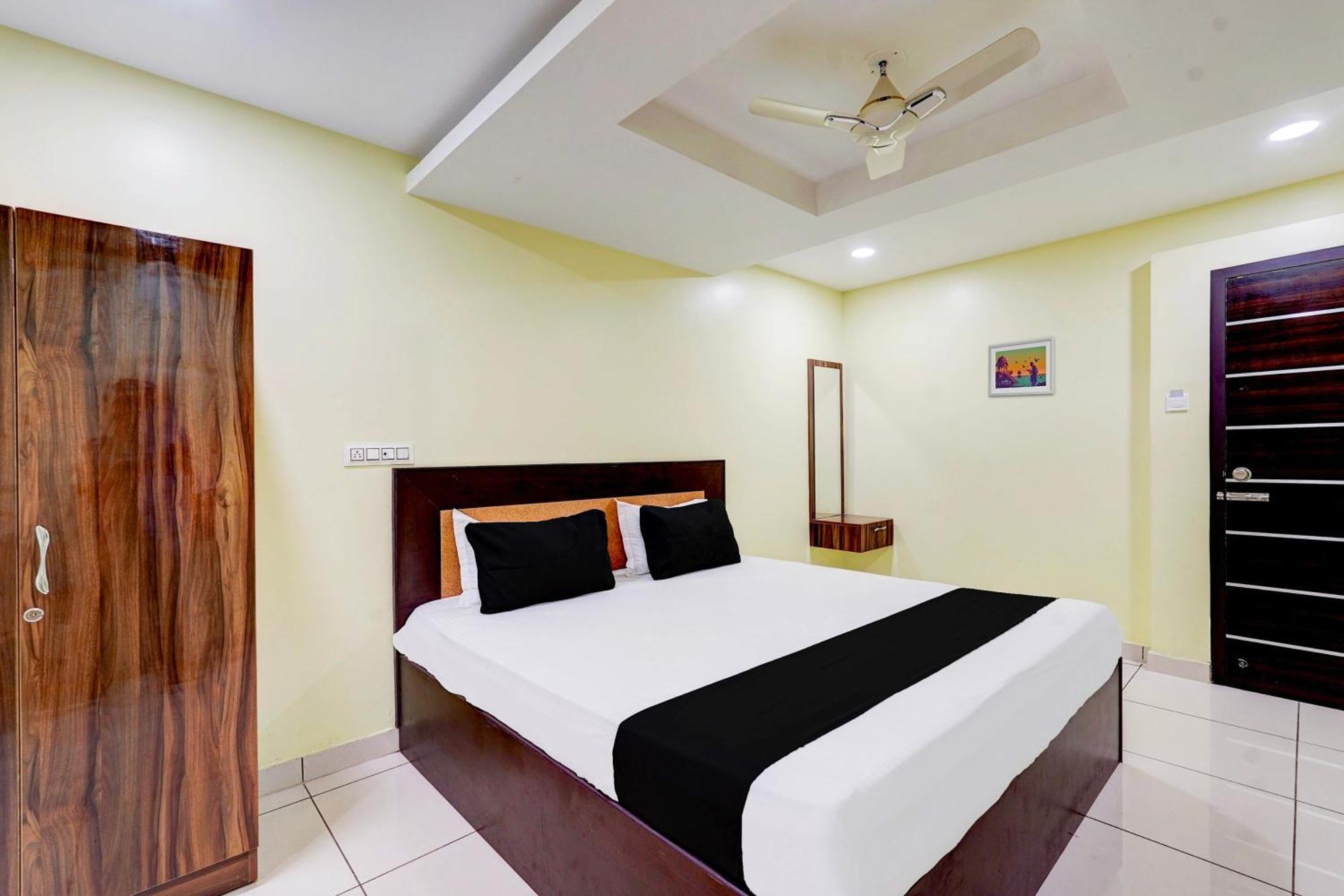 Super Hotel O Perungalathur Near Bus Stand شيناي المظهر الخارجي الصورة